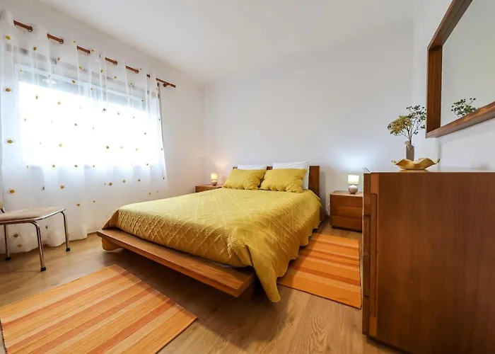 Casas Com Amoras In Serra Da Pescaria
