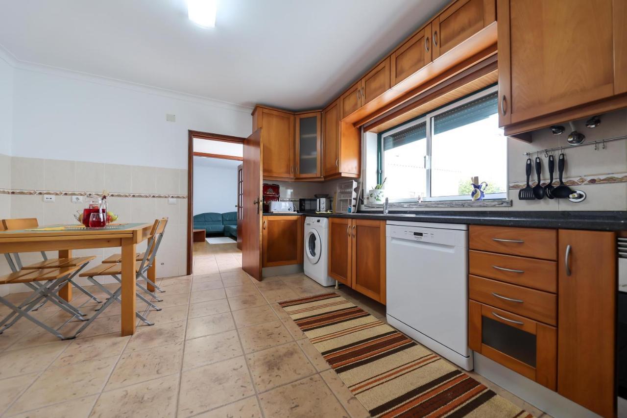 Casas Com Amoras In Serra Da Pescaria *